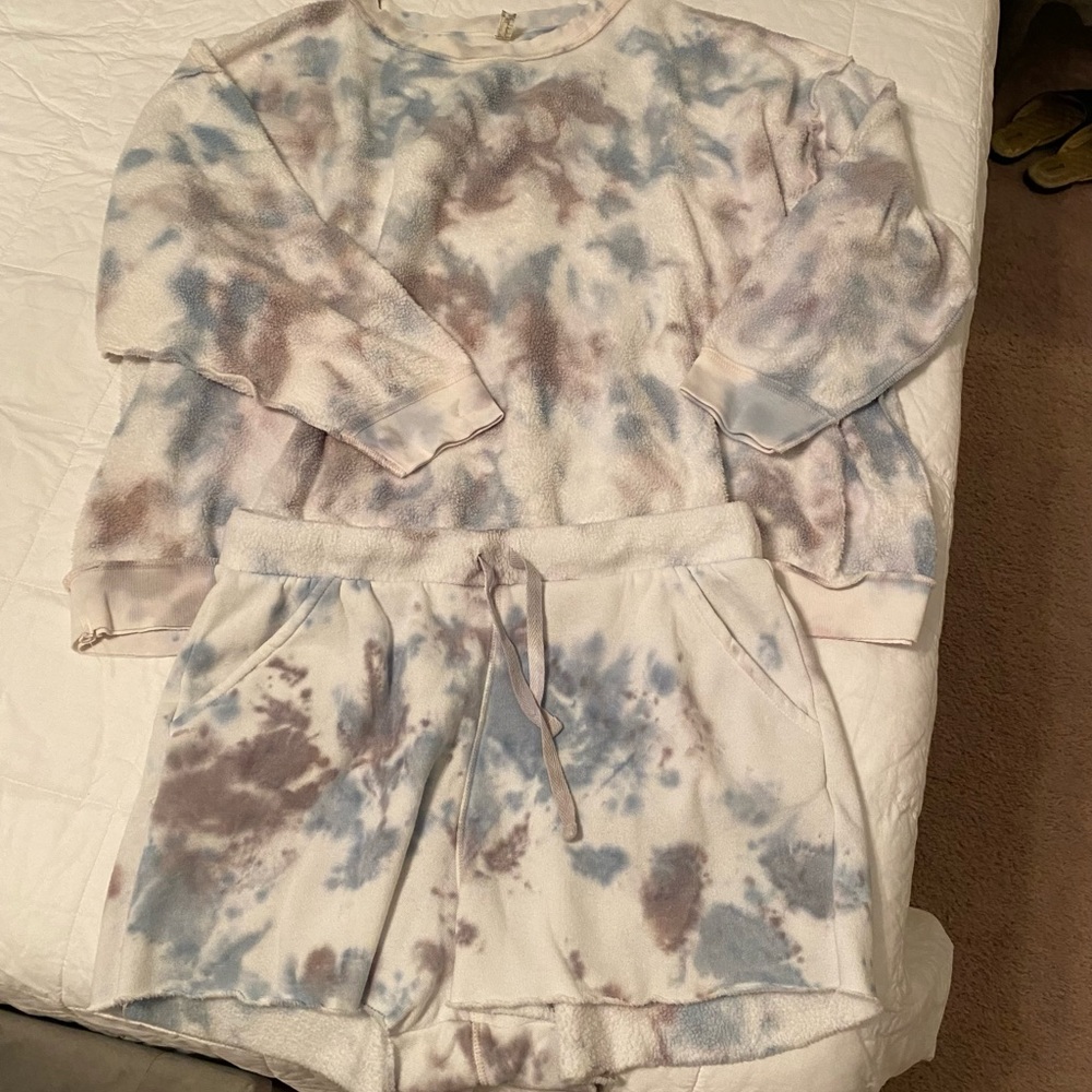 Free People Sweatshirt and Shorts M/L